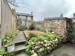 Photo 19- click for photo gallery